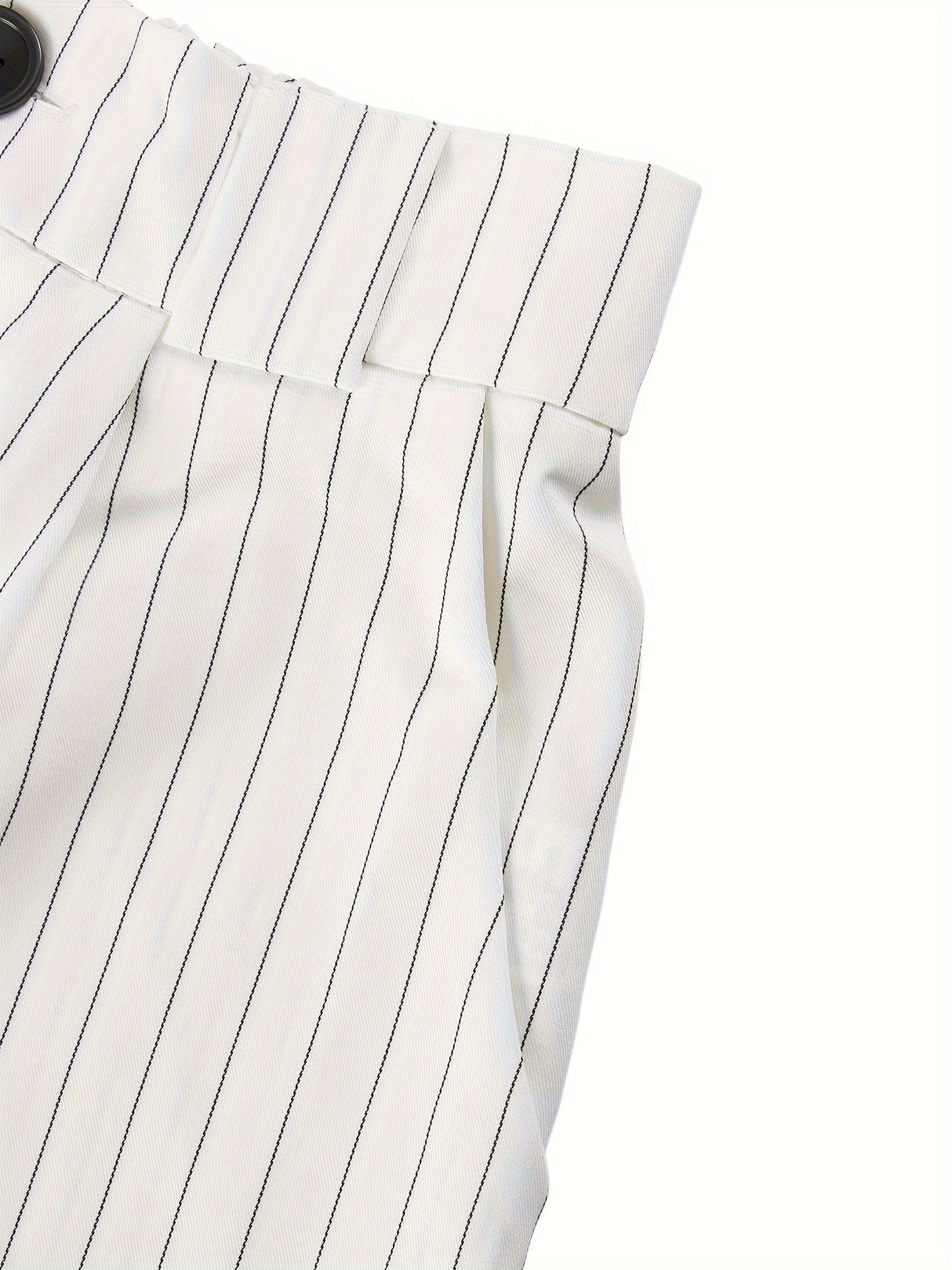 StripeSuit™ – Blazer & Shorts Set (Machine Washable, Elegant & Chic Co-Ord)