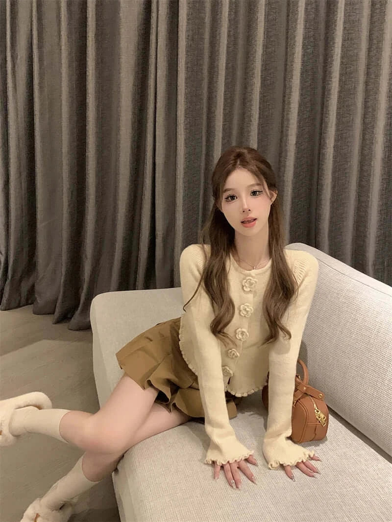 Women Cropped Floral Knit Cardigan