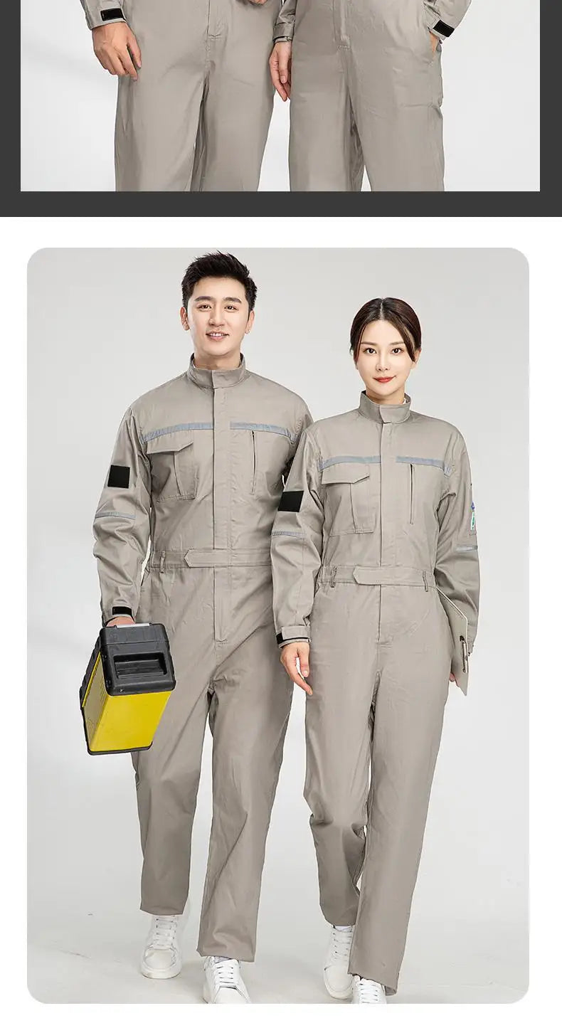 Anti-static flame-resistant welding suit in pure cotton, worn by a man and woman, ideal for work safety.