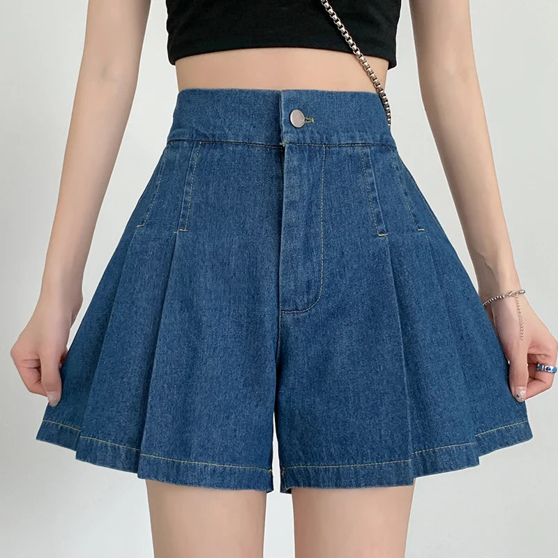 Women's Loose Pleated Denim Shorts