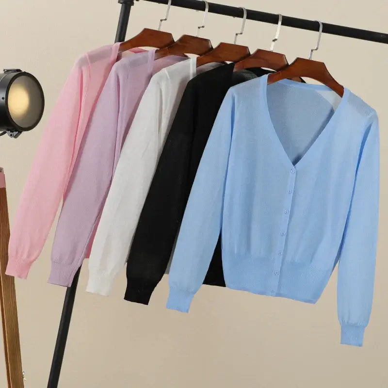 Women Cropped V-Neck Knit Cardigan