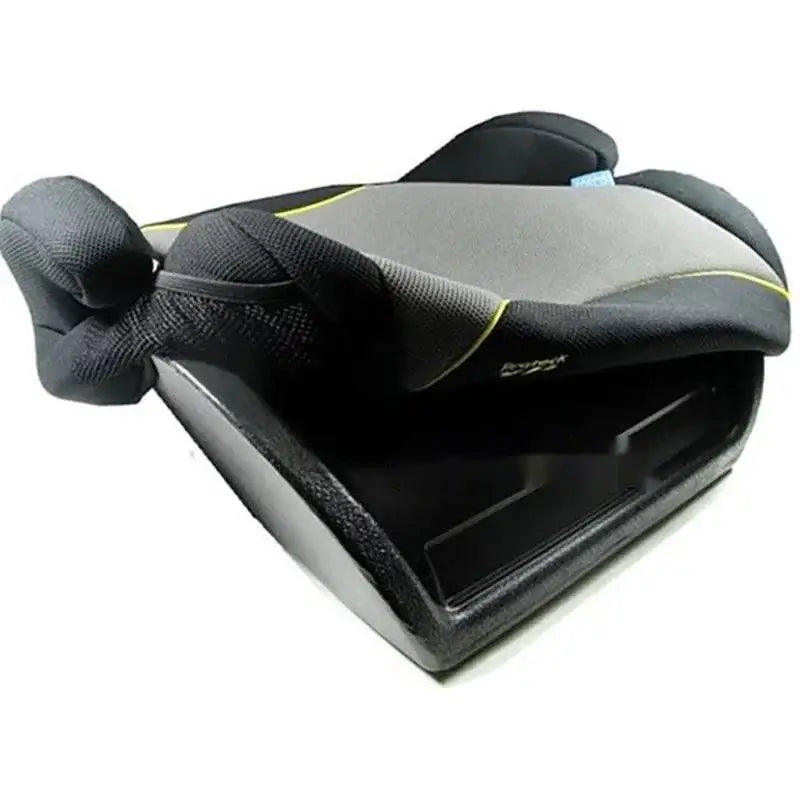Japanese Lily brand child safety car seat for 3-6 years, unisex, made of linen, no high-concern chemicals.