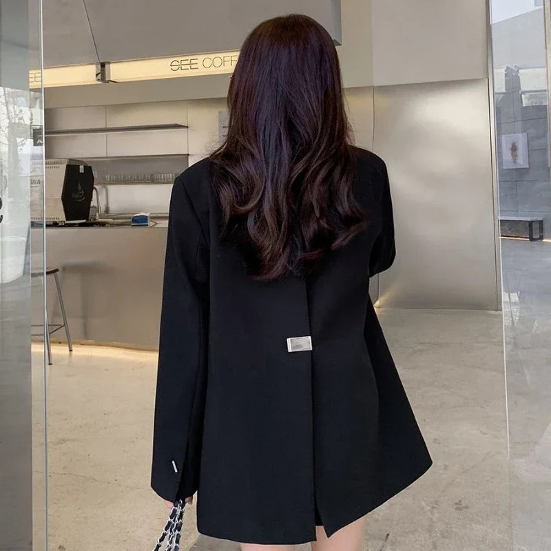 DrapeForm™ – Longline Loose Blazer (Youthful Black Jacket, Layered Elegance)