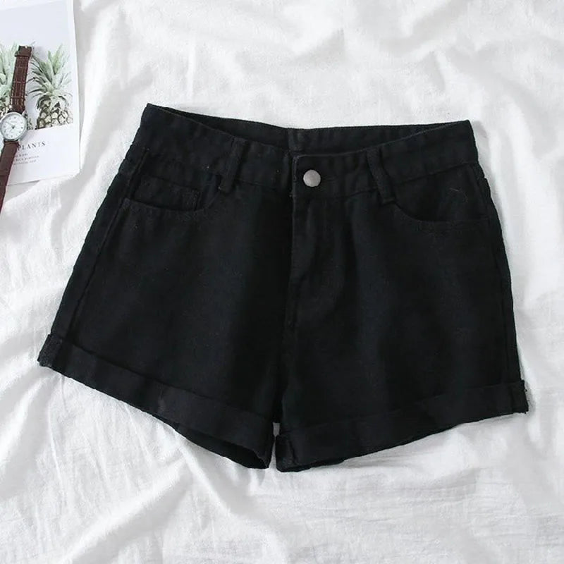 EaseEdge™ – Loose High Waist Denim Shorts 2025 (Chic, Flowy & Cool-Weather Friendly)