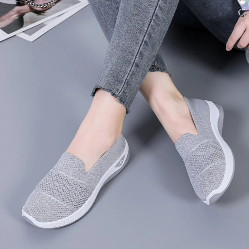 Knitted Lightweight Loafers – Breathable Platform 2025