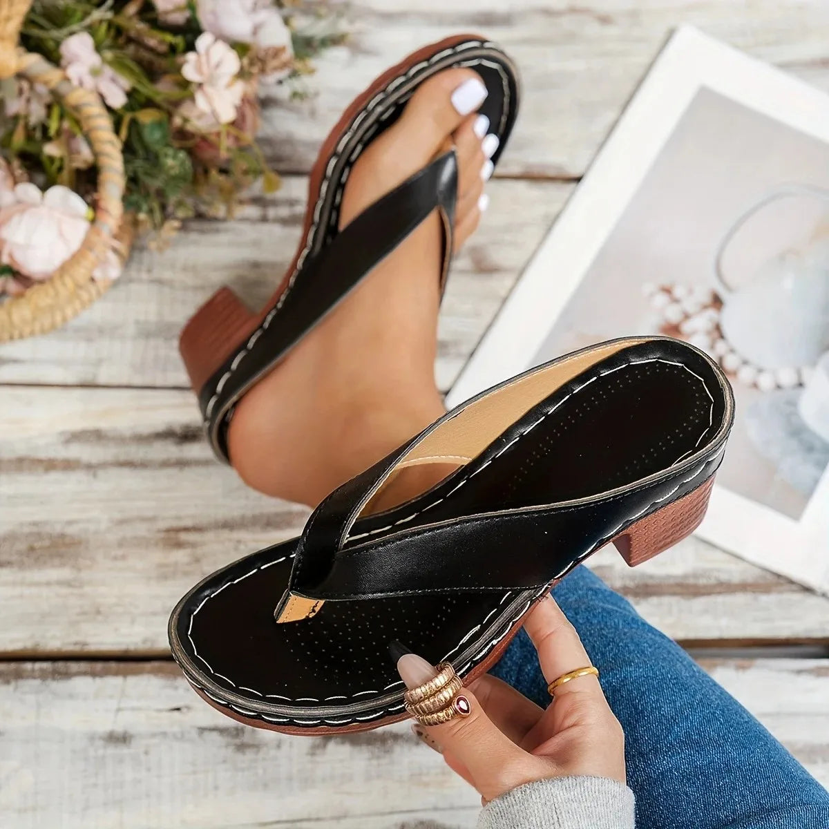 Women Wide Toe Flip Flops