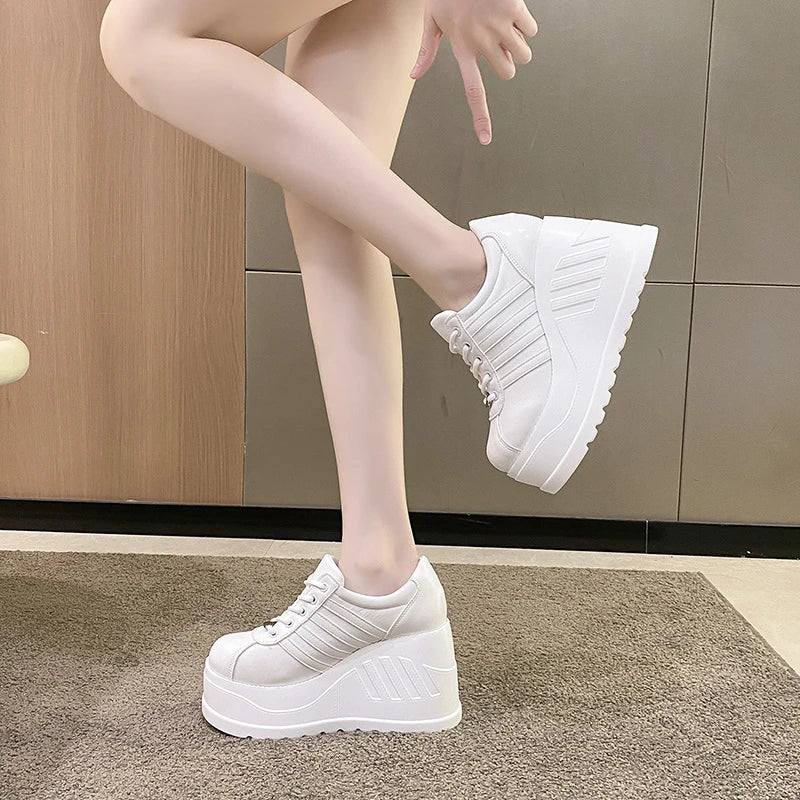 Women’s Pumps Round Head Lace-Up Leisure Heels