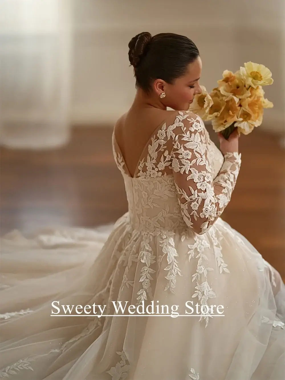 Women Plus Size Glitter Applique Long Sleeve Wedding Dress