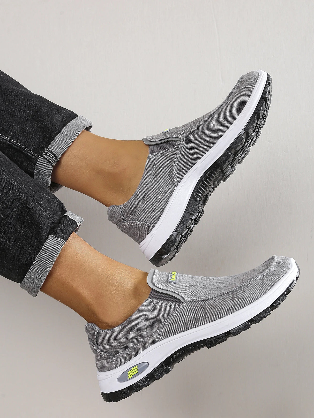 Men Flying Mesh Sports Sneakers