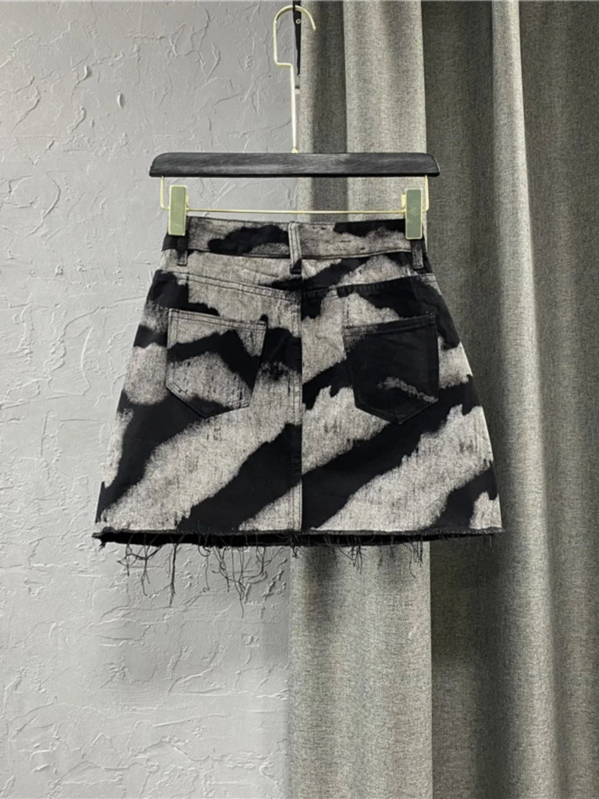 DyeDrape™ – Tie-Dye Short Denim Skirt (Black Gray, Fringed A-Line)