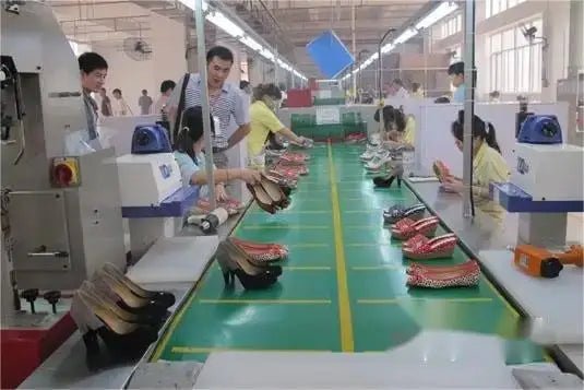 Women Closed Toe Mules | by Anwer Fancy | Worldwide Shipping