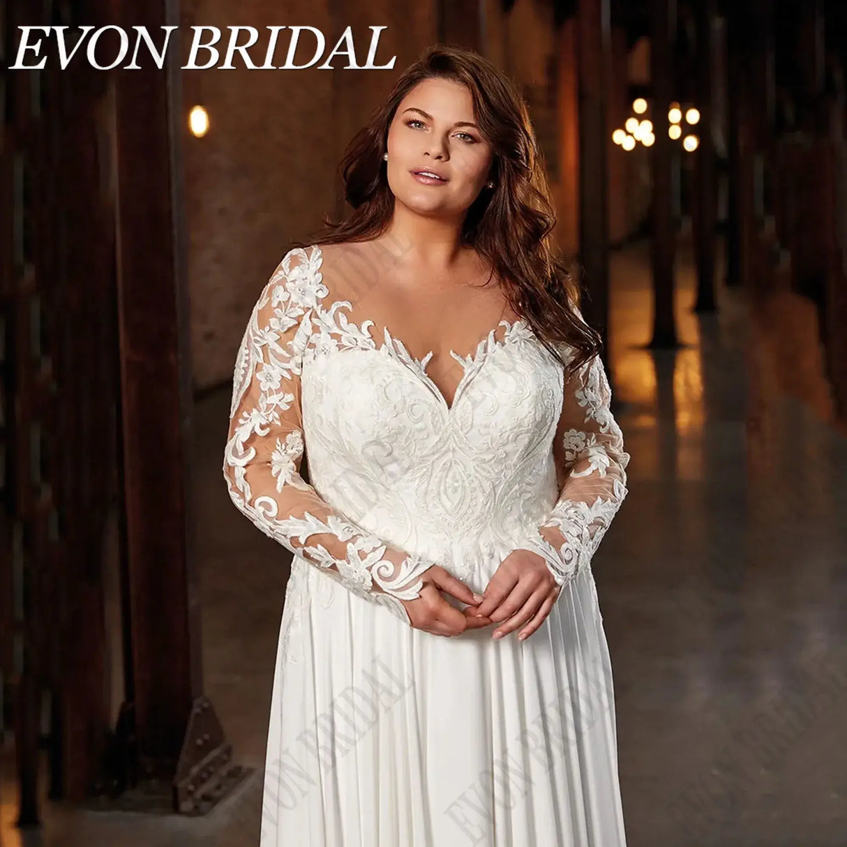 Women Plus Size Chiffon Scoop Neck Long Sleeve Wedding Dress
