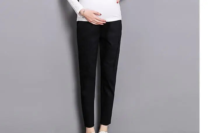 Casual 3-color maternity pants, stylish and comfortable for all seasons, perfect for expecting mothers.