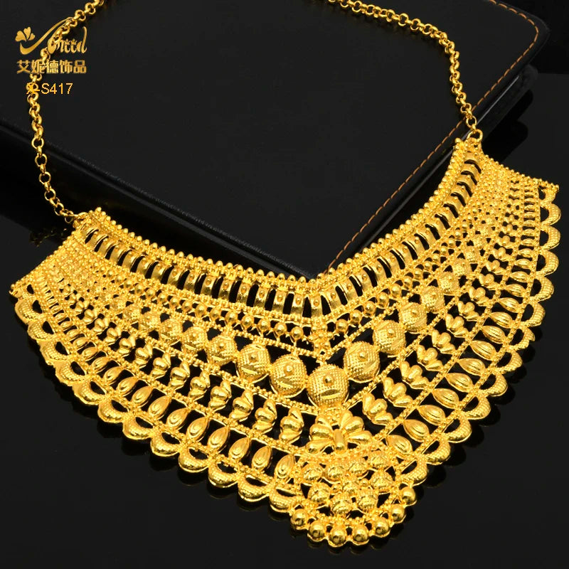 Luxury Indian Bridal Necklace Set in 24K Gold, Bohemian style, intricate design, perfect for weddings.