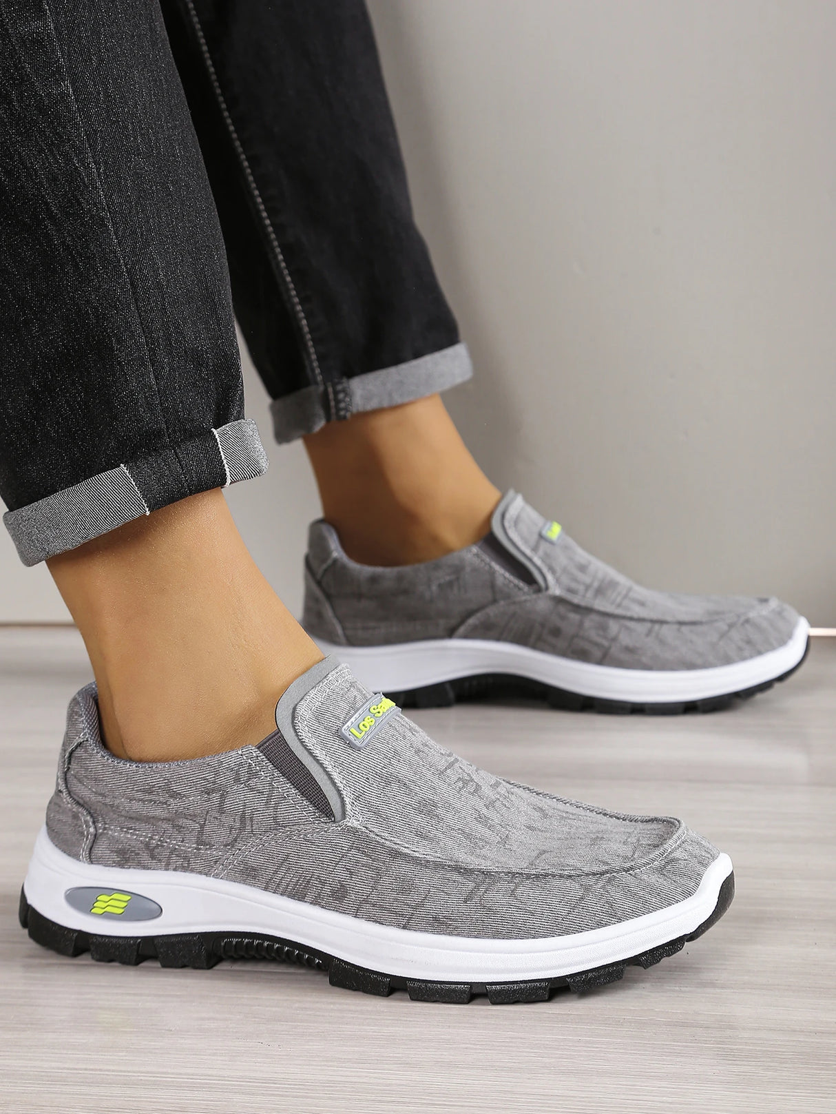 Men Flying Mesh Sports Sneakers