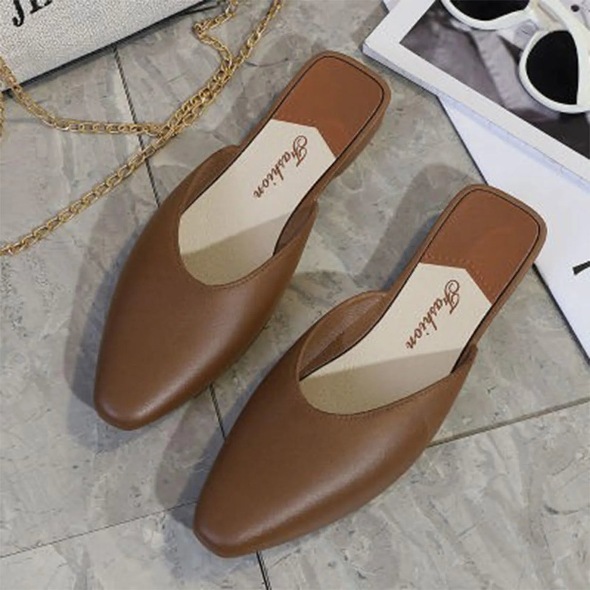 Women’s Closed Toe Fashion Flat Slippers