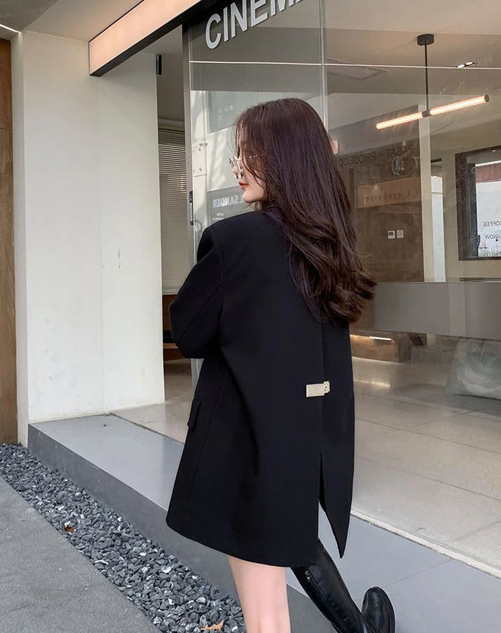 DrapeForm™ – Longline Loose Blazer (Youthful Black Jacket, Layered Elegance)