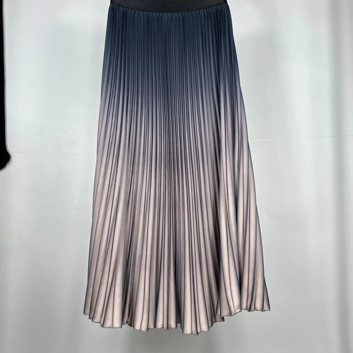 Women Gradient Pleated Skirt