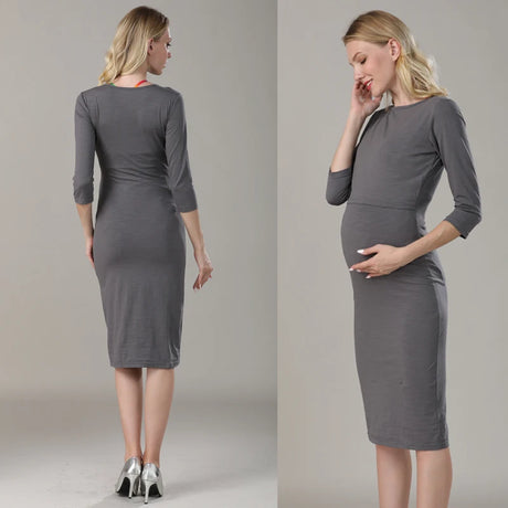 Postpartum nursing maternity dress with 3/4 sleeves, knee-length, gray jersey fabric, ideal for breastfeeding.