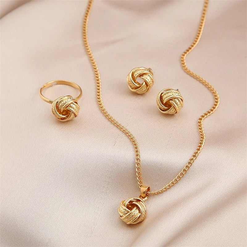 Women’s Round Pearl 3-Piece Jewelry Set
