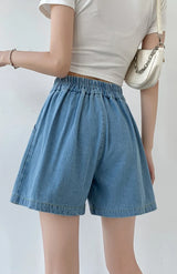 Women's Loose Pleated Denim Shorts