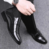 Men’s Minimalist Leather Work Flats