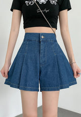 Women's Loose Pleated Denim Shorts