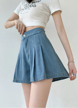 Women's Loose Pleated Denim Shorts