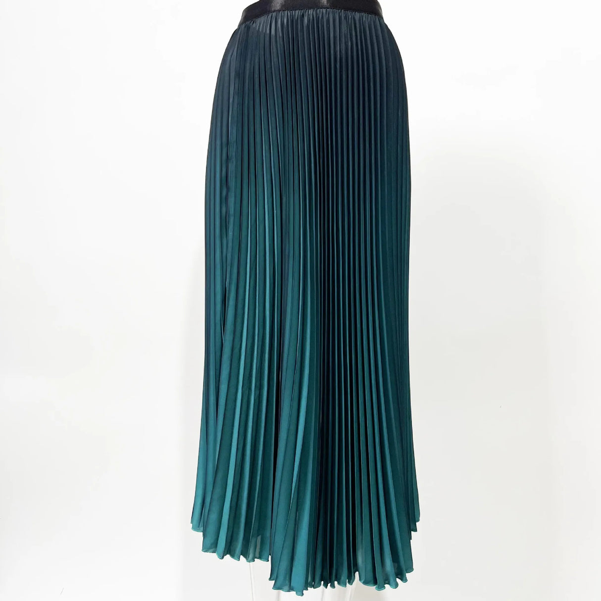 Women Gradient Pleated Skirt