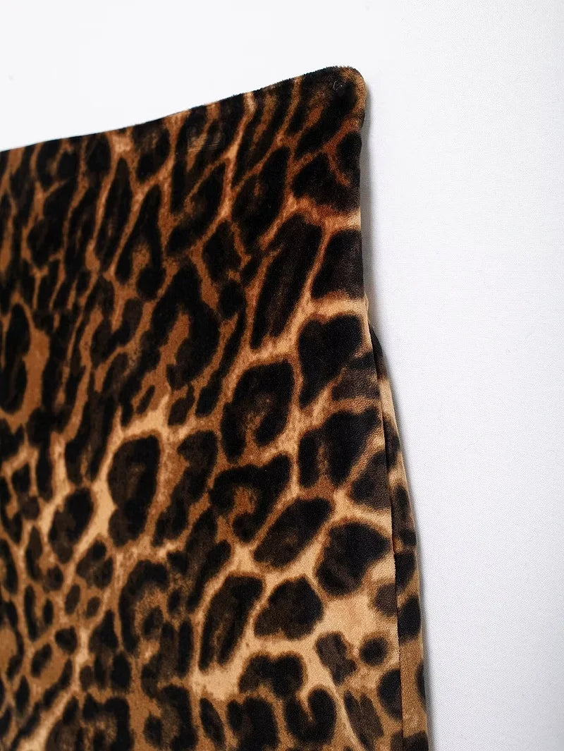 Velvra™ – Leopard Velvet Blazer Set (Luxury Print, Office to Evening Fashion)