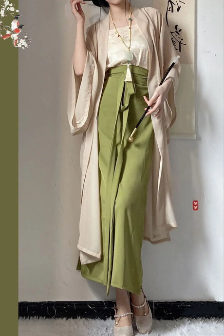 Woman wearing a Princess Song Dynasty Hanfu – 3-piece robe, featuring soft polyester material and elegant design.