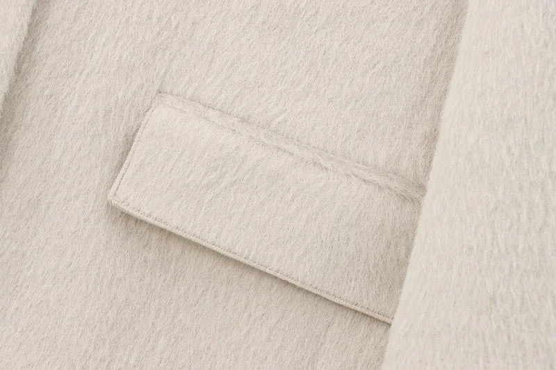 FauxForm™ – Faux Fur Straight Blazer (2025 Style, Cozy Meets Chic)