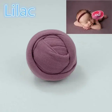 Lilac blanket photo shoot backdrop, perfect for newborns and infants, made of soft polyester.