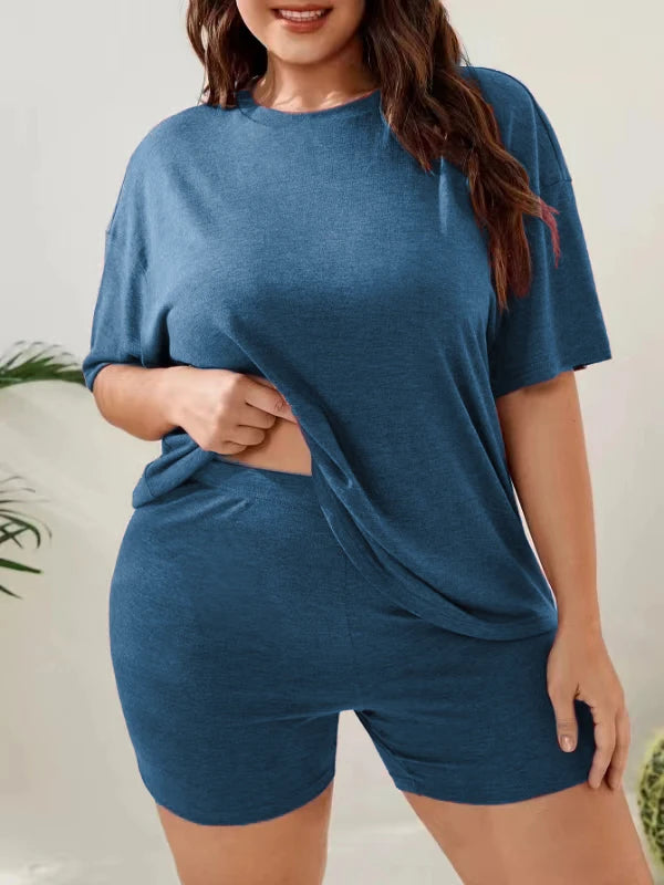 Plus Size Women's Sports Suit – T-Shirt & Shorts Set
