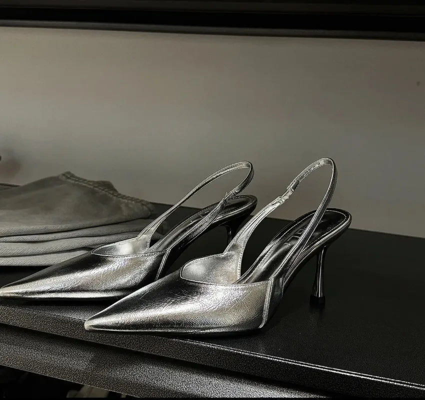 Pointed Toe Heels – Elegant Designer Pumps 2025