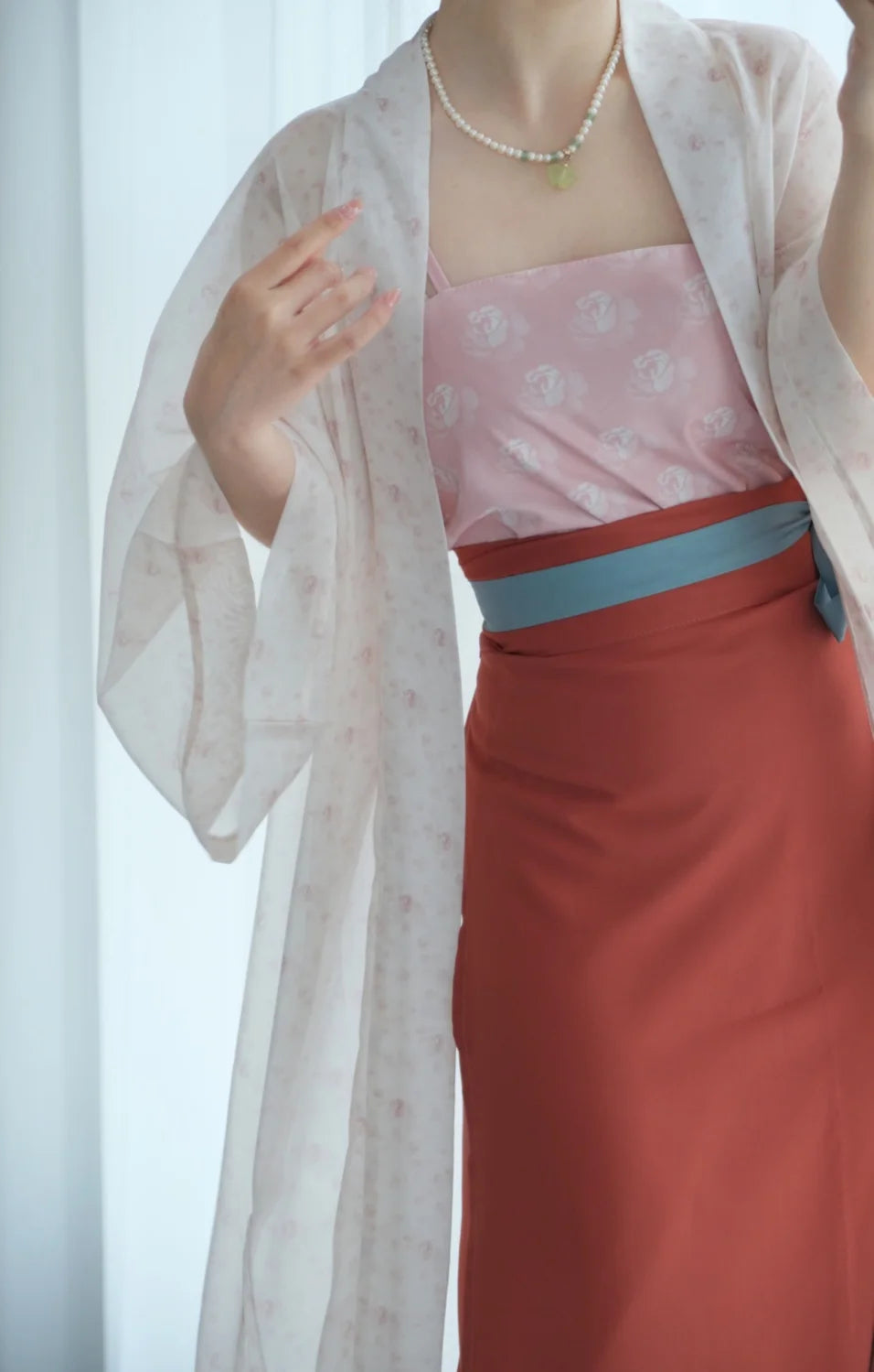 Song Dynasty Hanfu retro three-piece outfit for women, featuring delicate patterns and elegant fabric details.