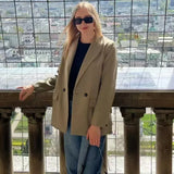 MetroChic™ – Tailored Casual Blazer (2025 Office Fit, Fashion-Forward Design)