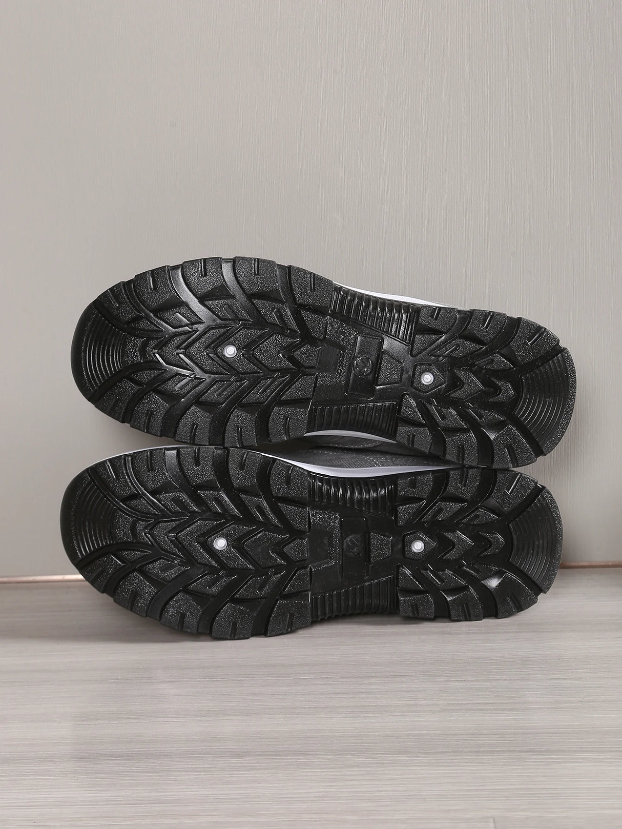 Men Flying Mesh Sports Sneakers