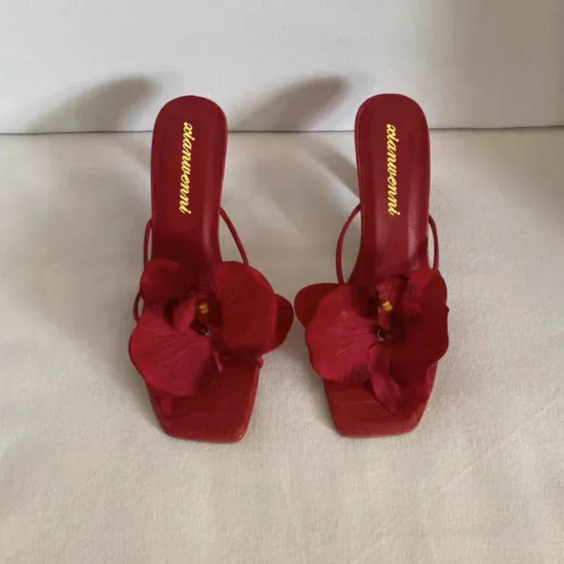 Women’s Elegant Flower Design Fashion Slippers