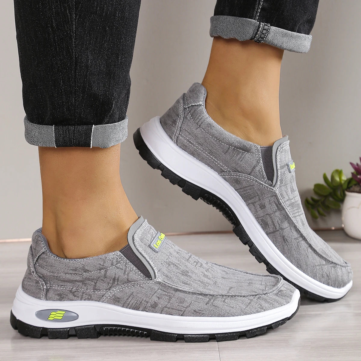 Men Flying Mesh Sports Sneakers