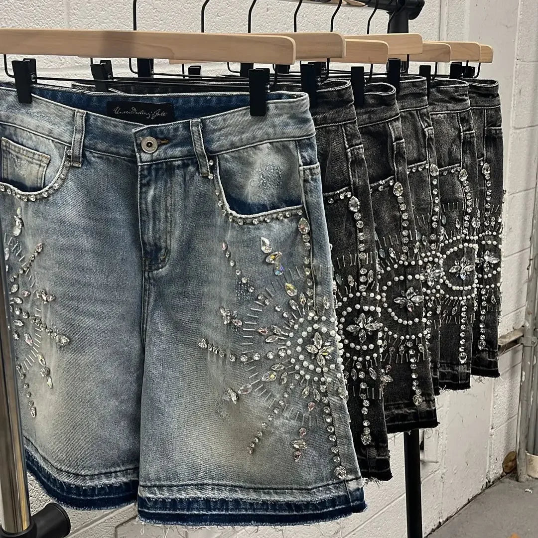 GlamStone™ – Diamond Denim Shorts Streetwear 2025 (Shiny, Bold & Summer-Ready)