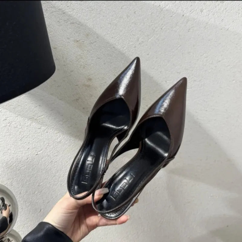 Pointed Toe Heels – Elegant Designer Pumps 2025